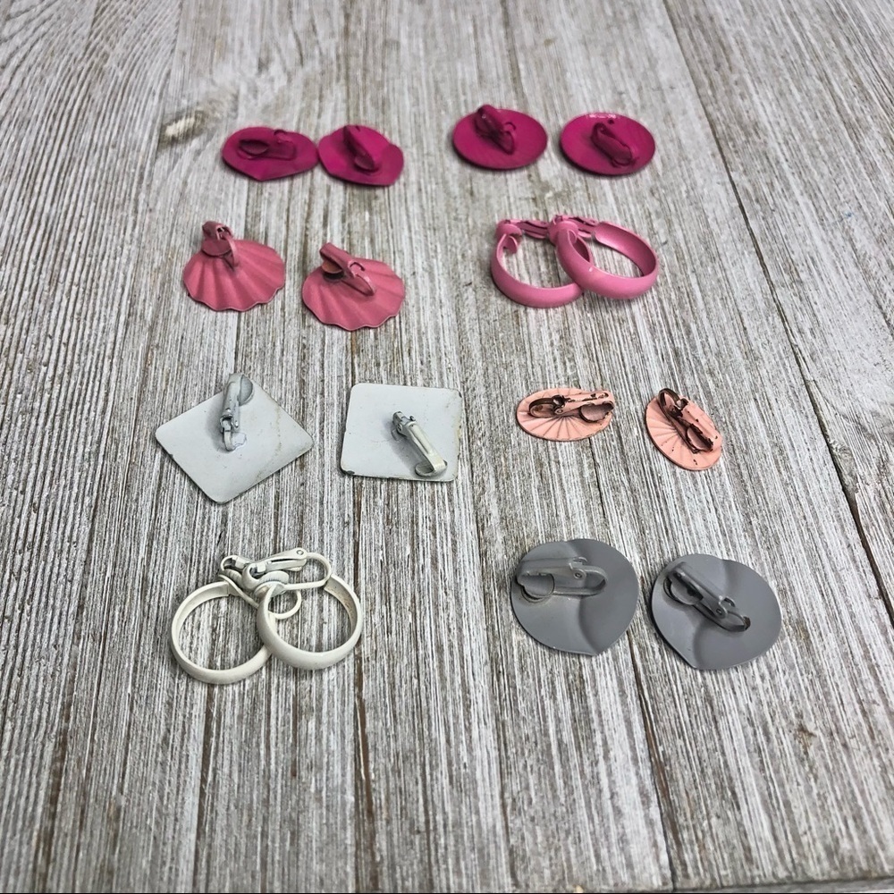 Vintage Metal and Enamel Lightweight Clip-on Earrings - Picture 7 of 7